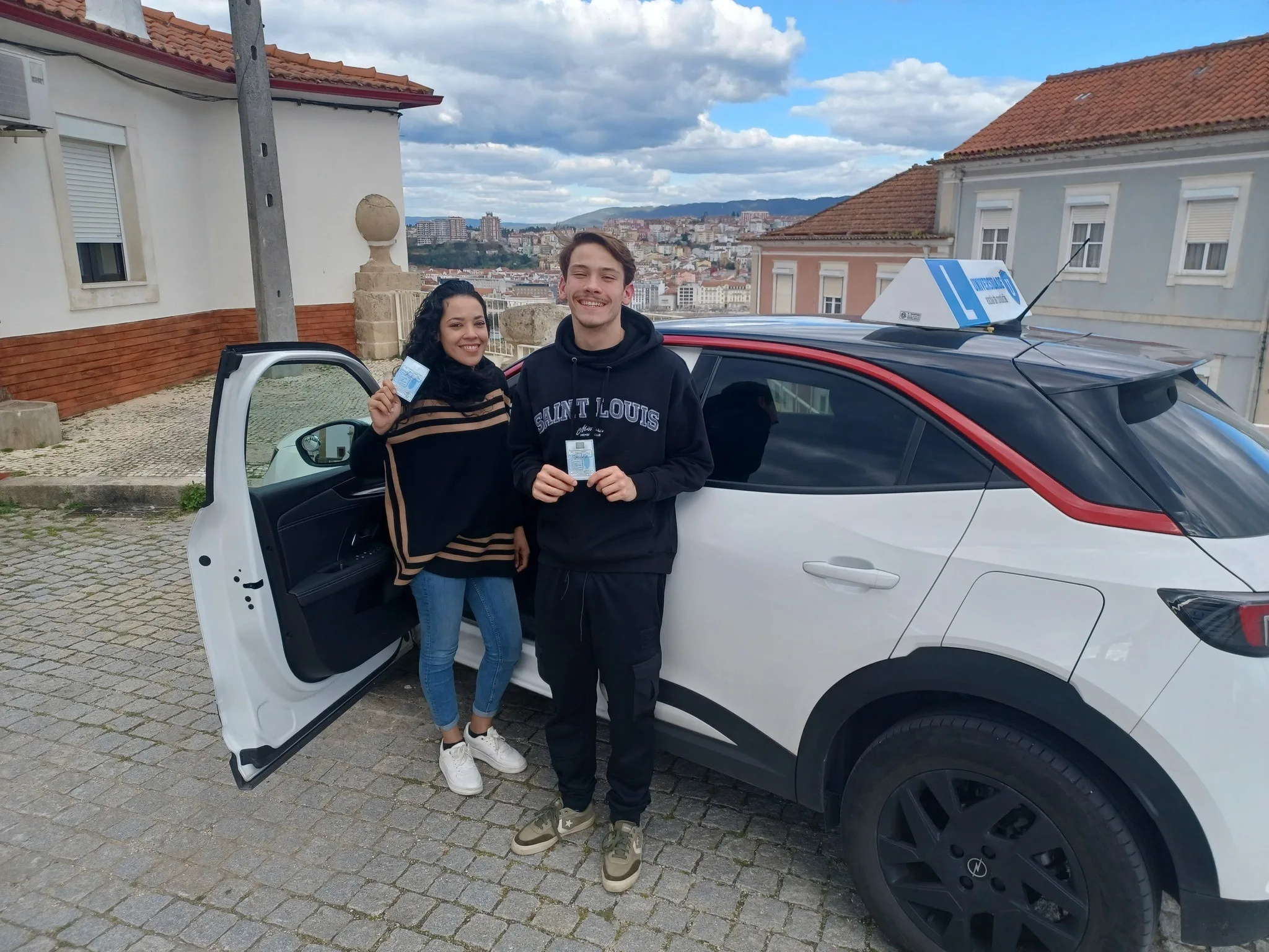 Escola Universidade - escola de condução em Coimbra